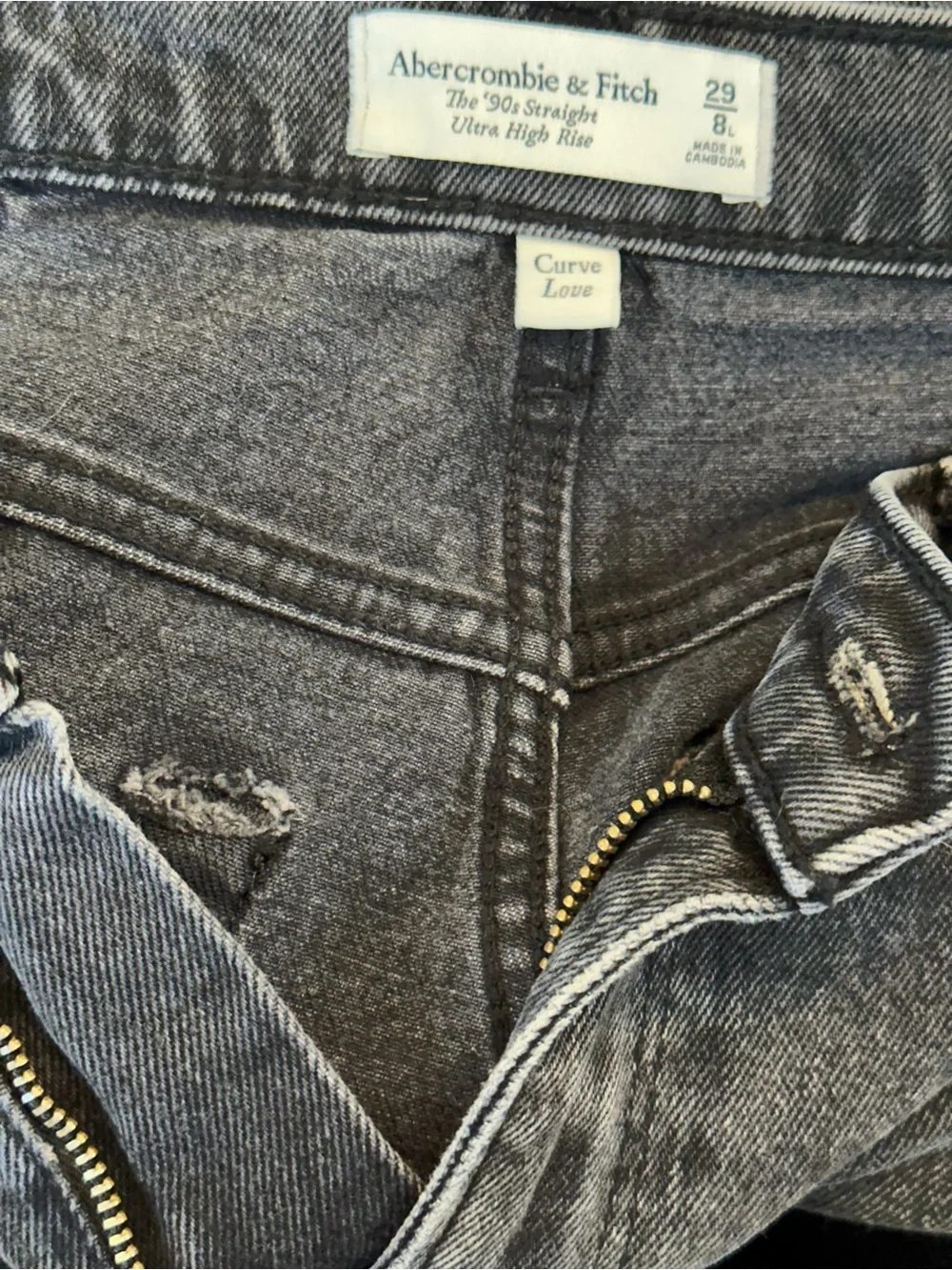 Abercrombie & Fitch Ultra High Rise 90s Straight Jean sz. 29/8